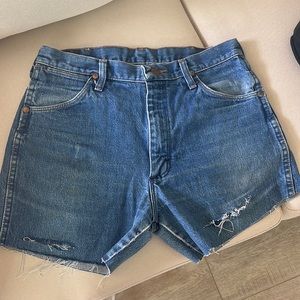 Vintage Wrangler Denim Jean Shorts Cutoff SIZE 32 Distressed